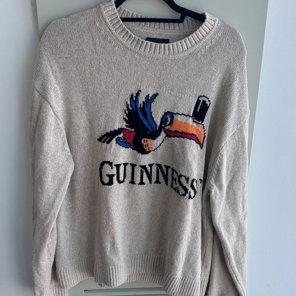 Abercrombie & Fitch Cream Guinness Crewneck - Picture 5 of 6